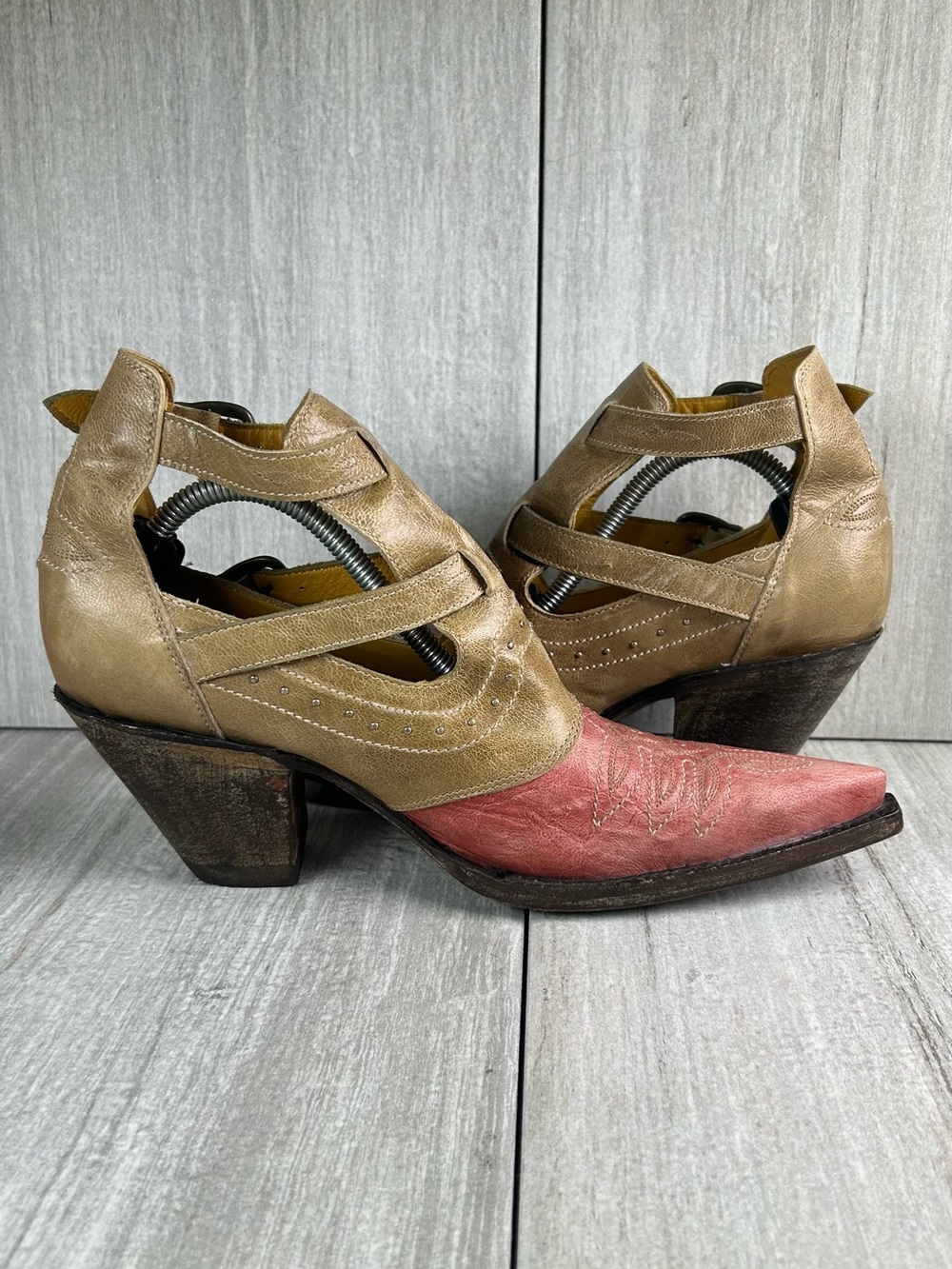 Old Gringo Joy Taupe Western Buckle Strap Ankle Heeled Booties Women’s Size 7 B - Picture 4 of 11